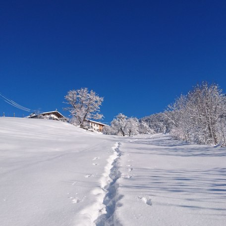 Winterwanderung direkt von der Haustüre aus, © im-web.de/ Touristinformation Fischbachau