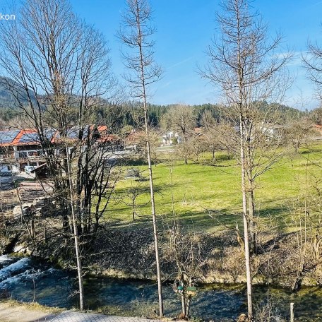 Balkon Blick zum Bach, © im-web.de/ Touristinformation Fischbachau